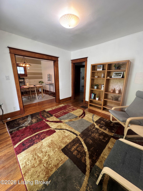 Listing Image 8