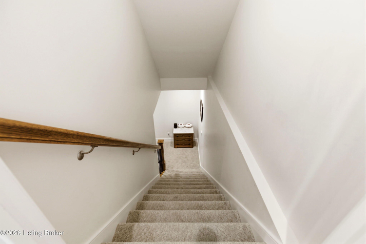 Listing Image 52