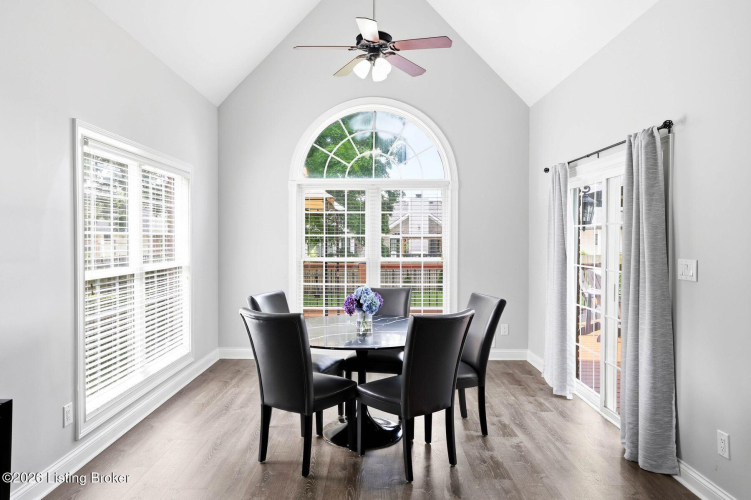 Listing Image 13