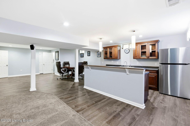 Listing Image 50