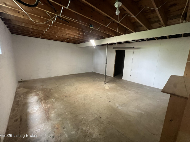 Listing Image 32