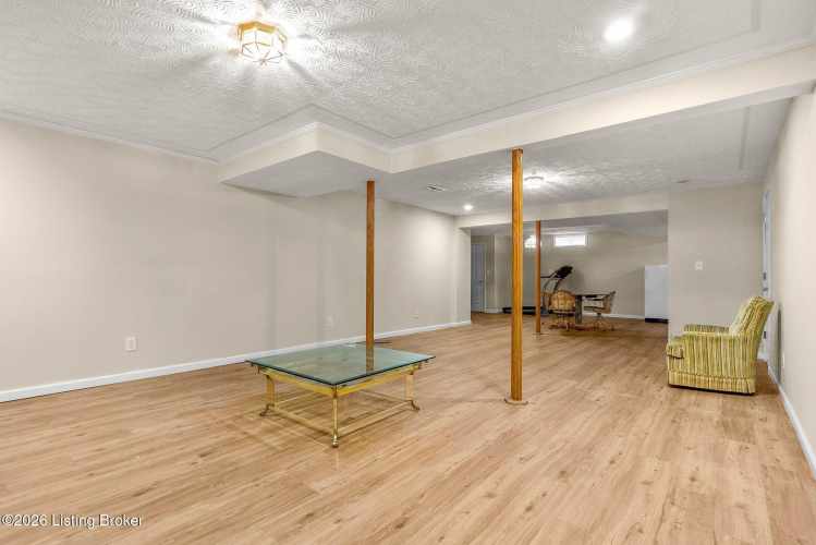 Listing Image 37