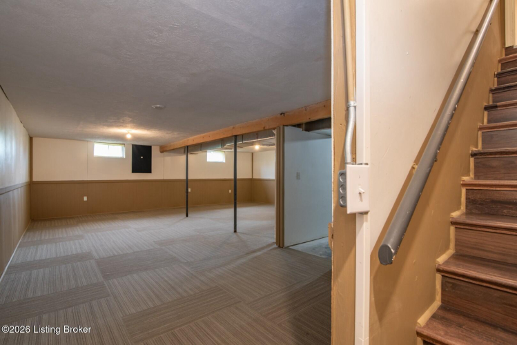 Listing Image 56