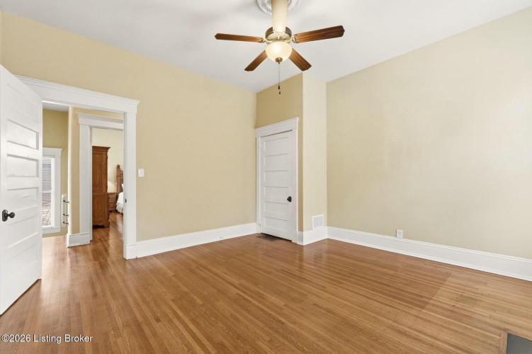 Listing Image 31