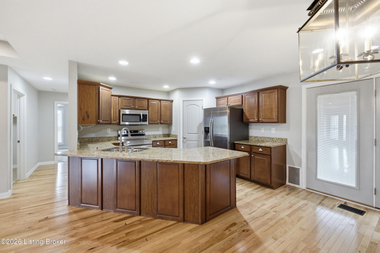 Listing Image 9
