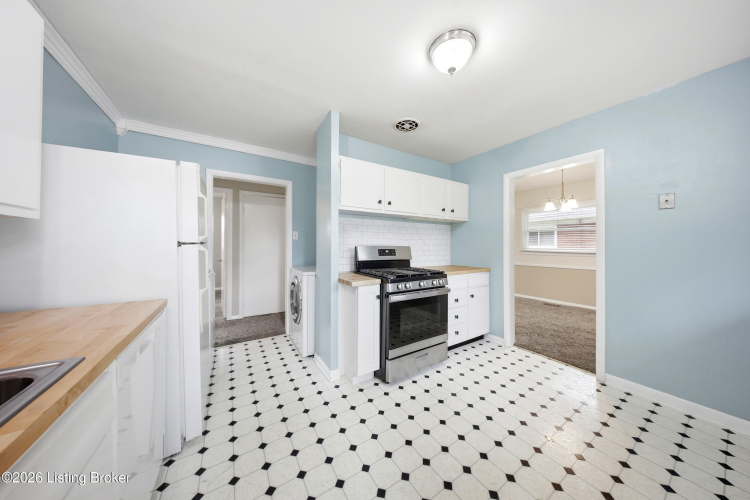 Listing Image 13