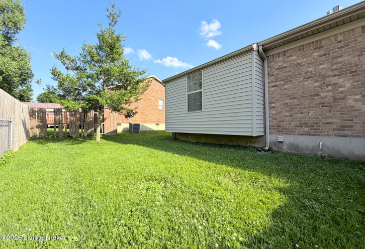 Listing Image 18