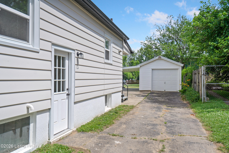 Listing Image 22