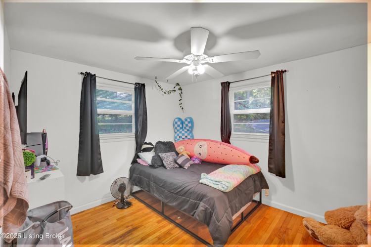 Listing Image 19