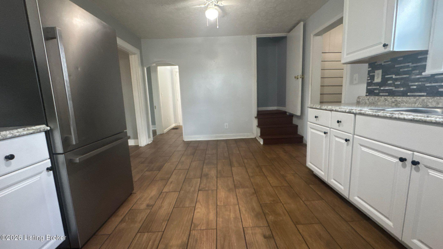 Listing Image 16