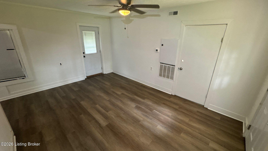 Listing Image 45