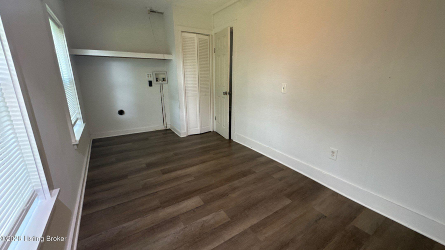 Listing Image 50