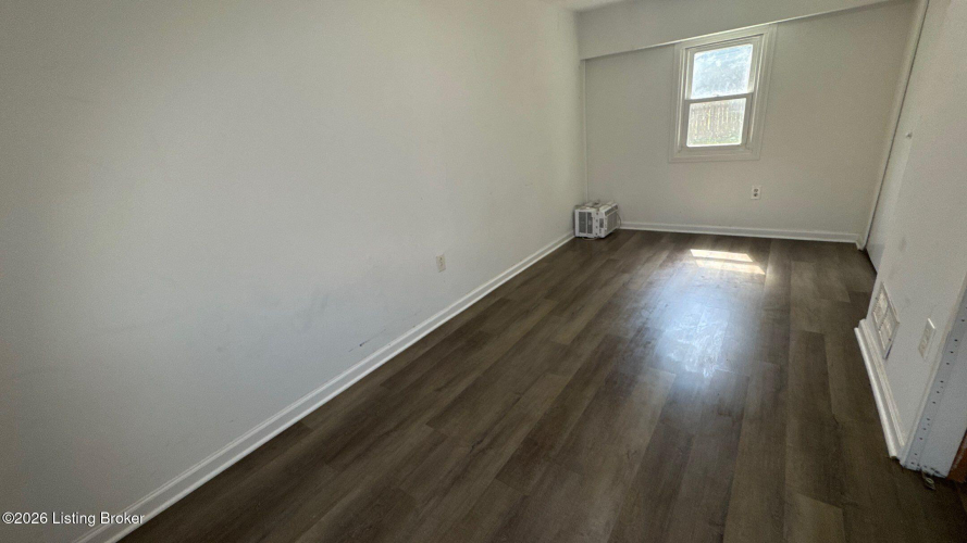 Listing Image 57