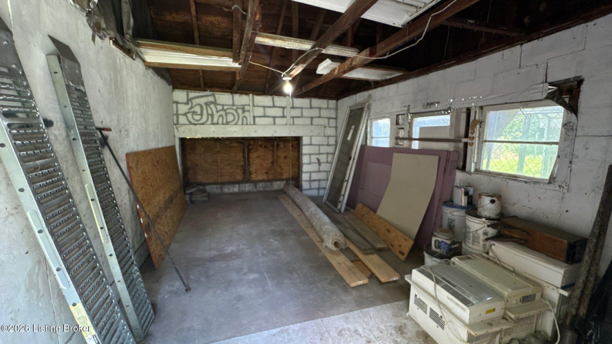 Listing Image 89