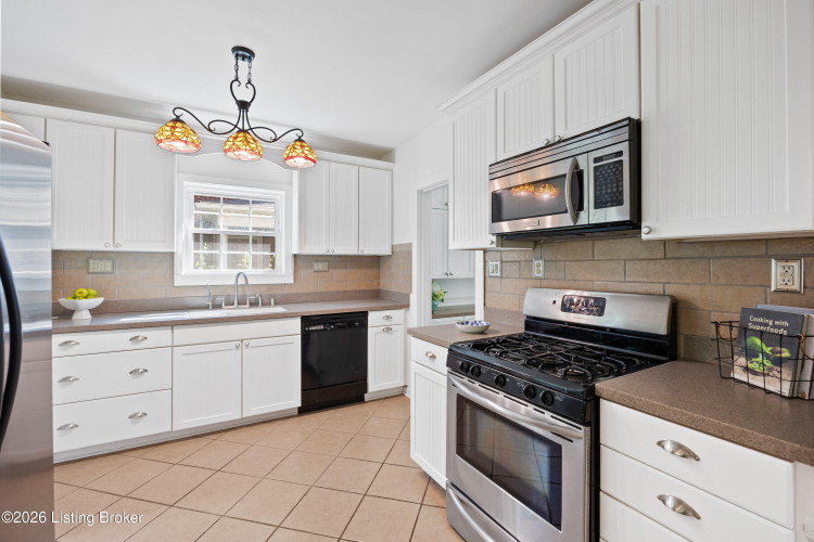 Listing Image 19