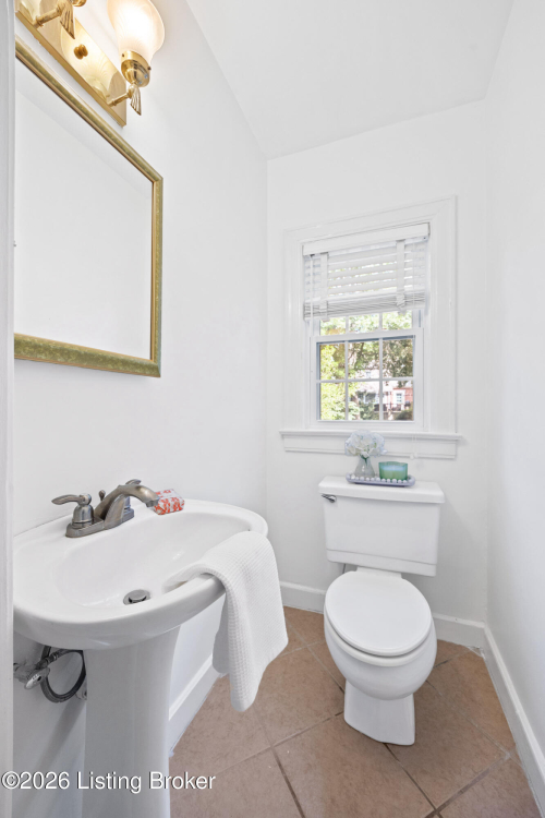 Listing Image 20