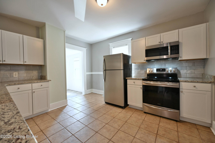 Listing Image 15