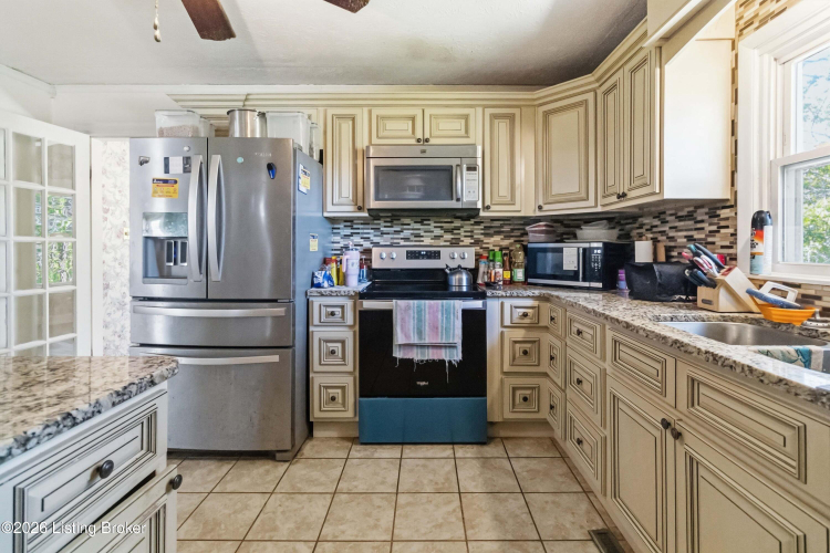 Listing Image 19