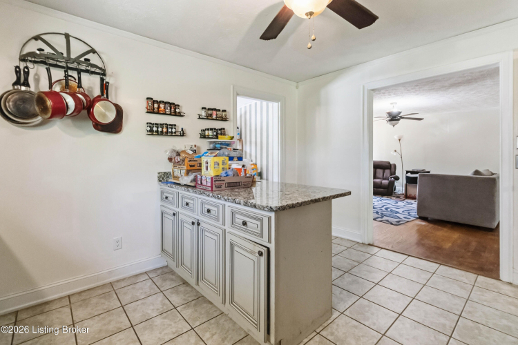 Listing Image 20