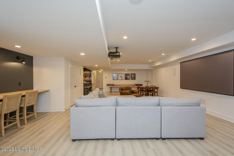 Listing Image 86