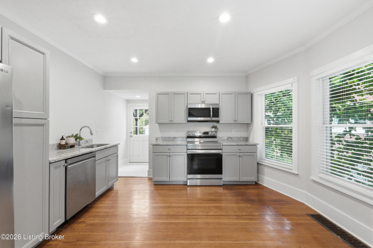 Listing Image 13