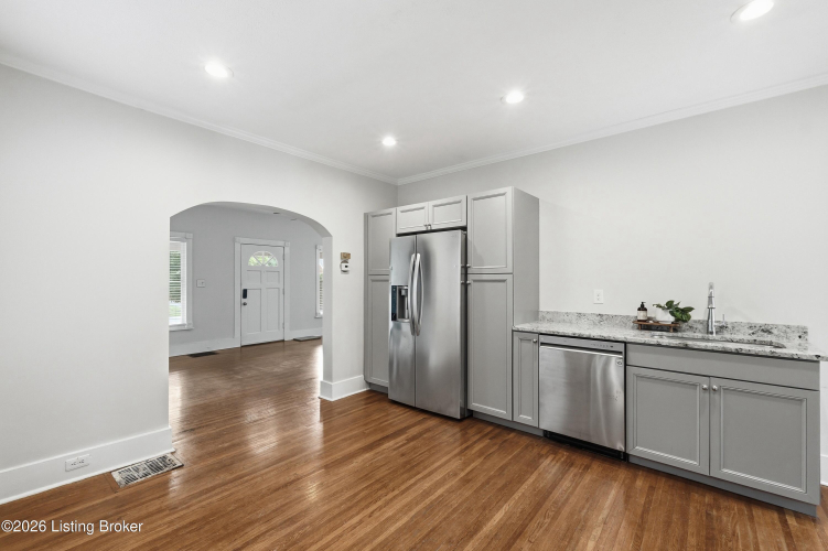 Listing Image 18