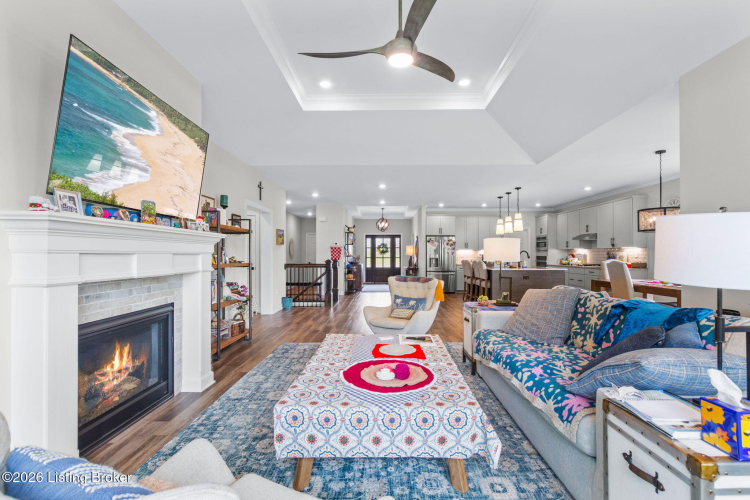 Listing Image 19