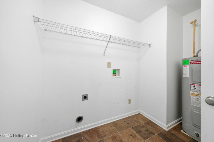 Listing Image 27