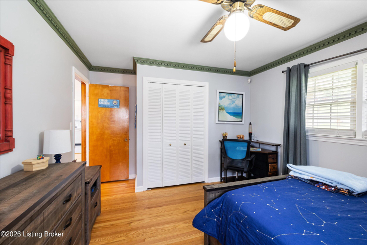 Listing Image 13