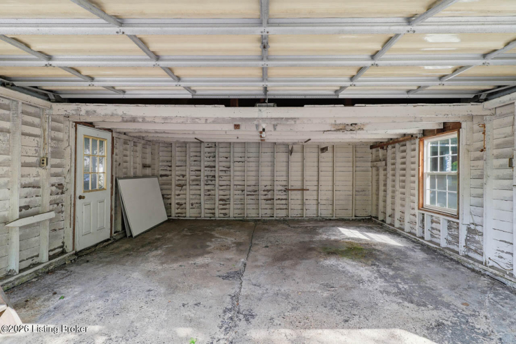 Listing Image 44