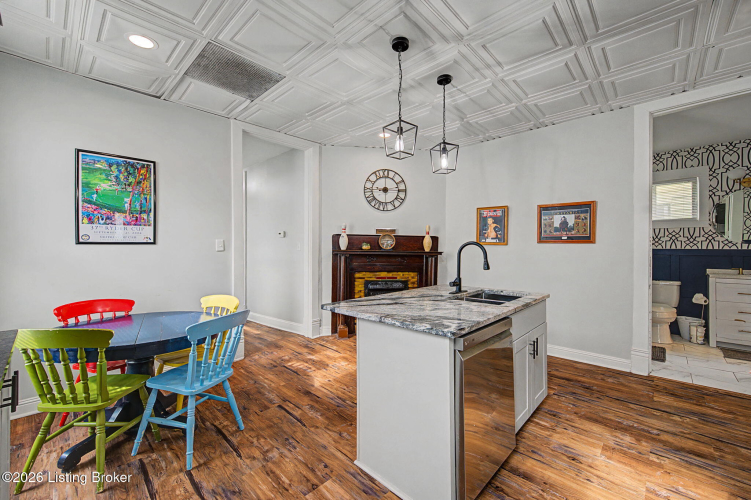 Listing Image 15