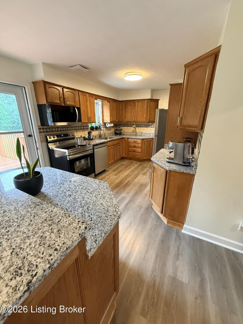 Listing Image 10