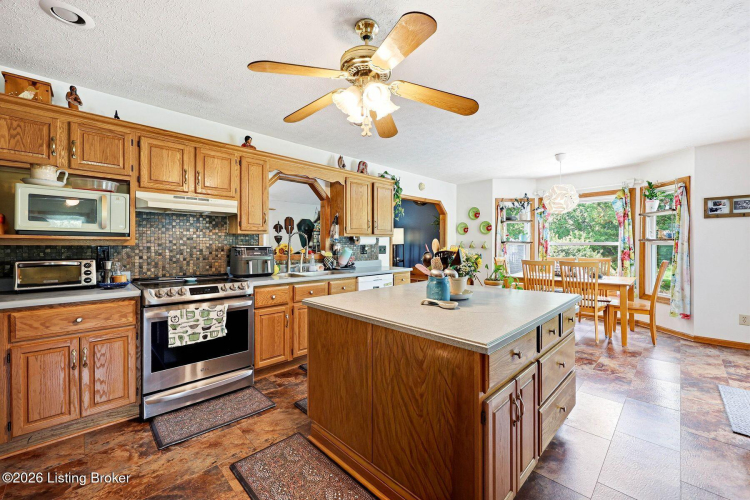 Listing Image 14