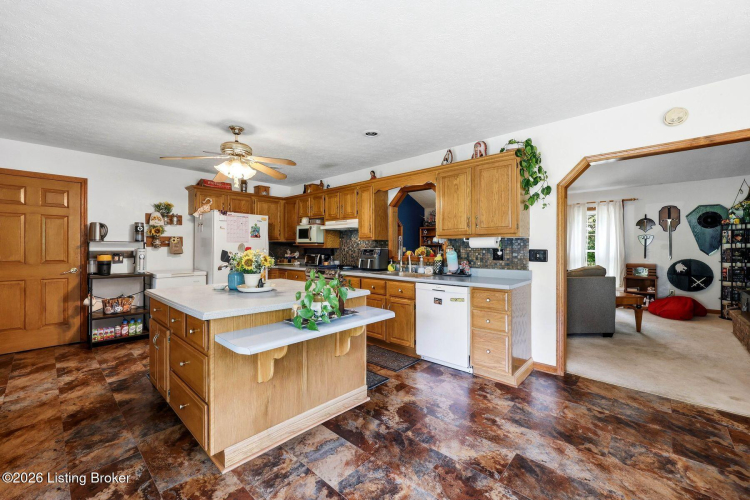 Listing Image 16
