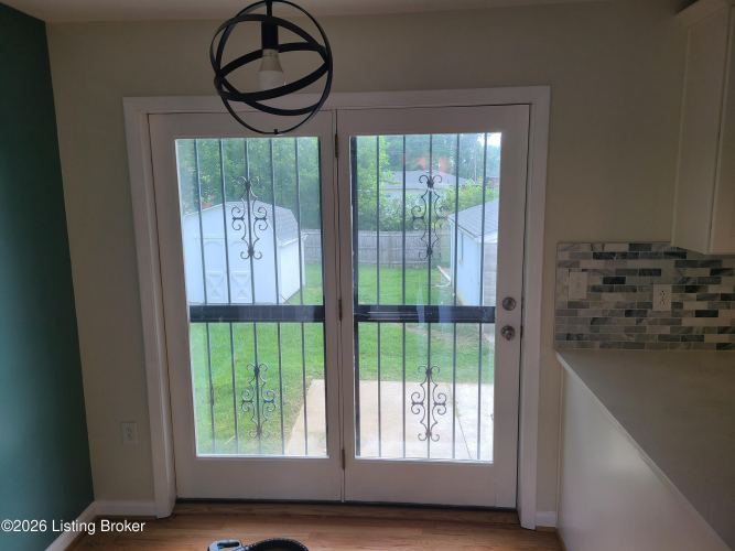 Listing Image 14