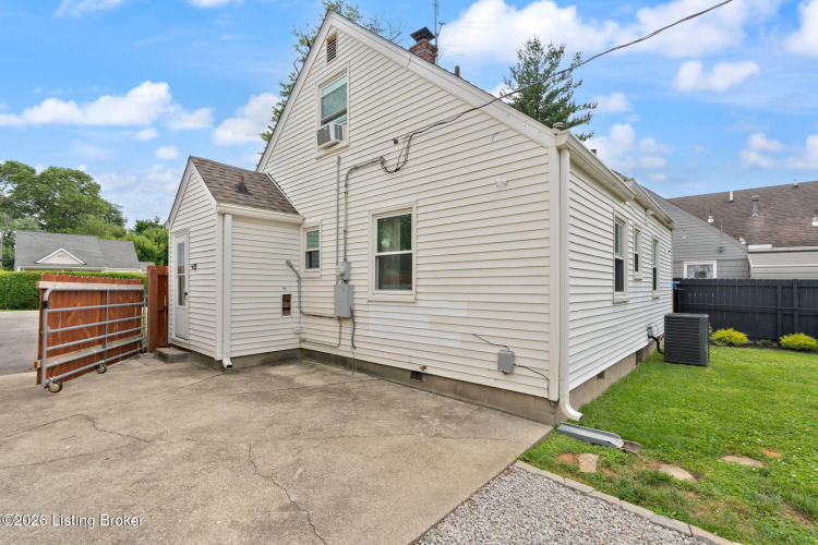 Listing Image 28