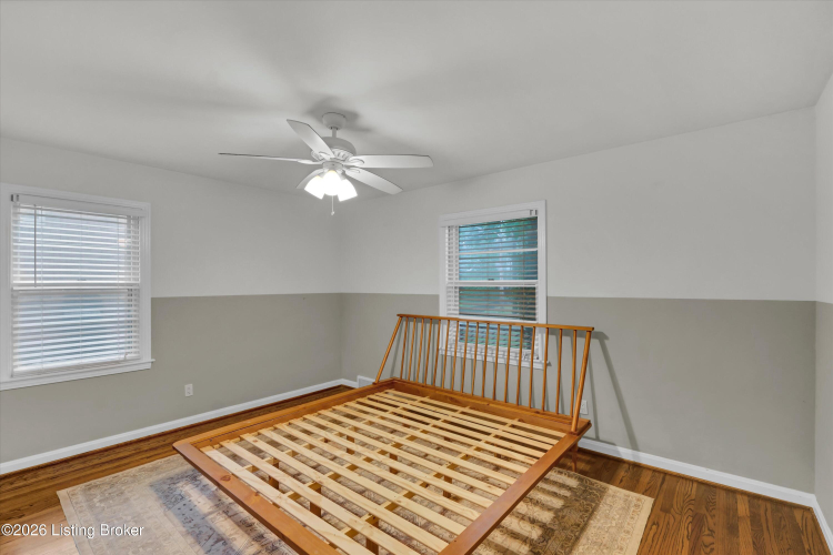 Listing Image 18