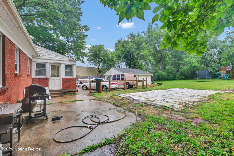Listing Image 37