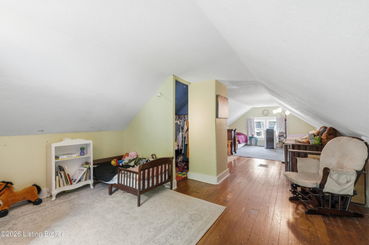 Listing Image 20