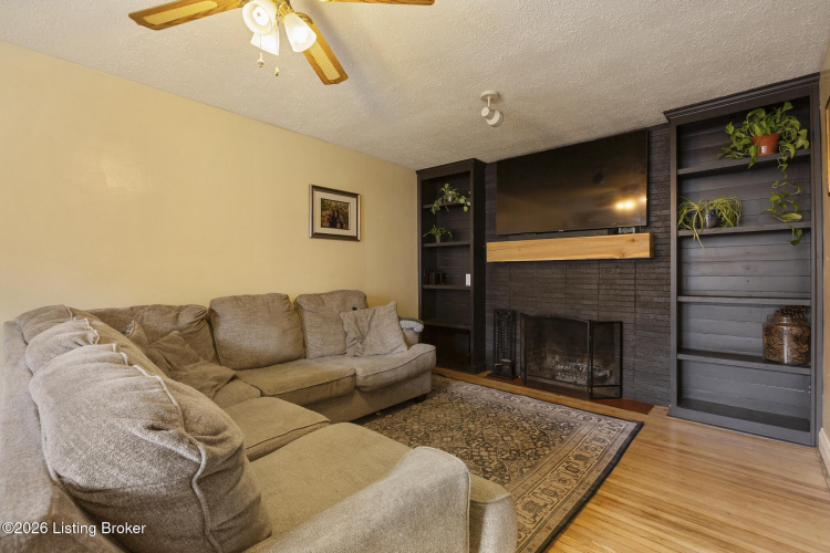 Listing Image 16