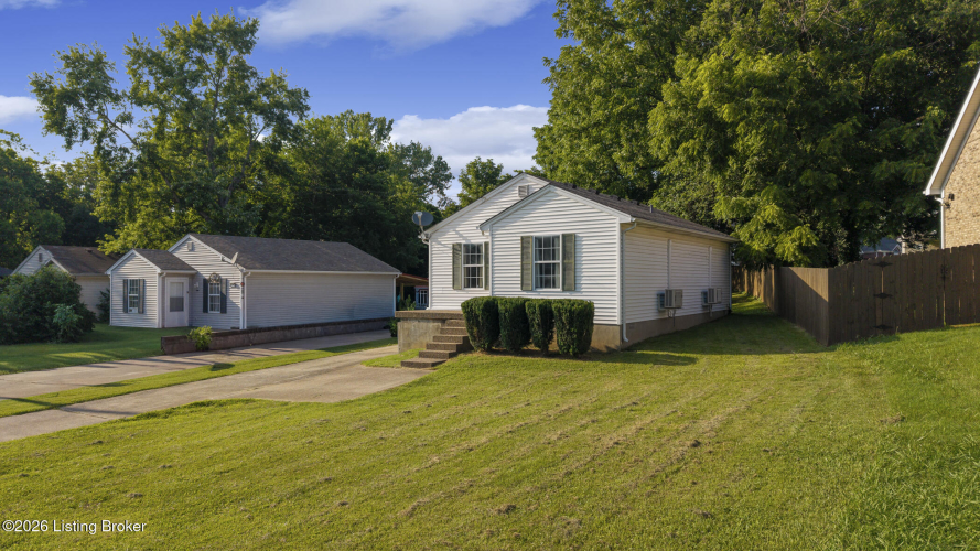Listing Image 5