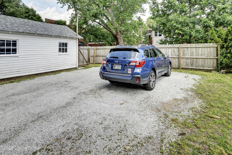 Listing Image 38