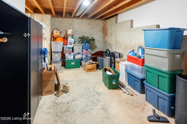 Listing Image 43