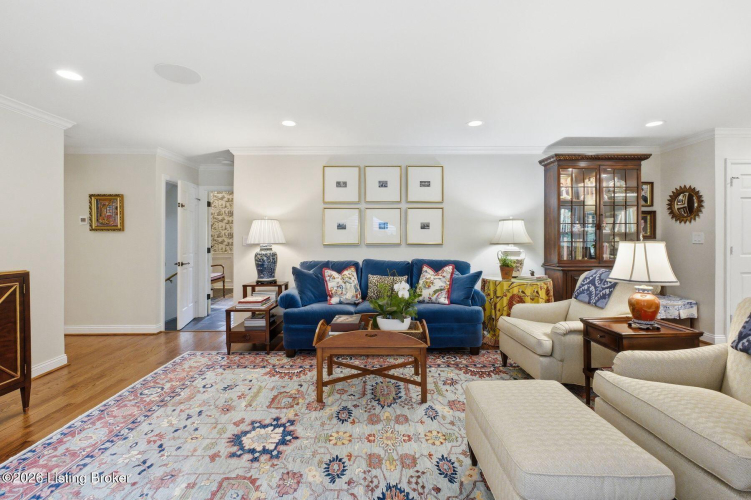 Listing Image 15