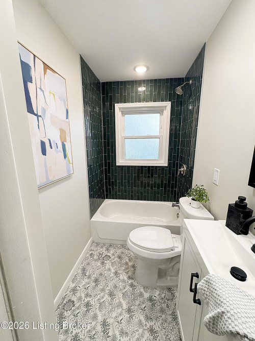 Listing Image 11