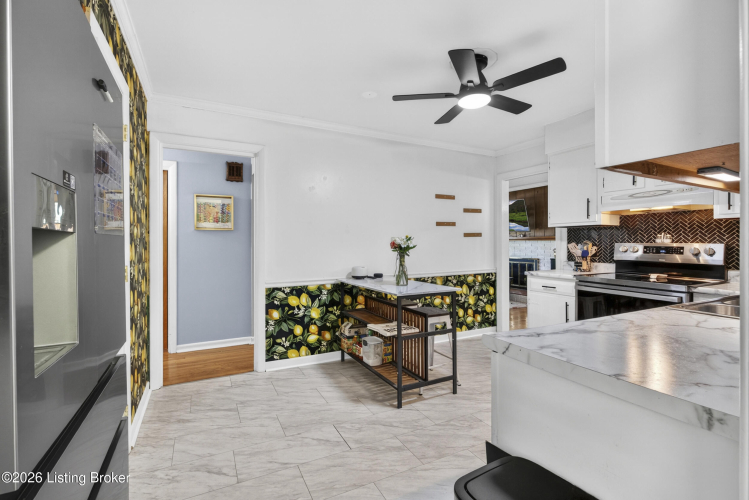 Listing Image 15