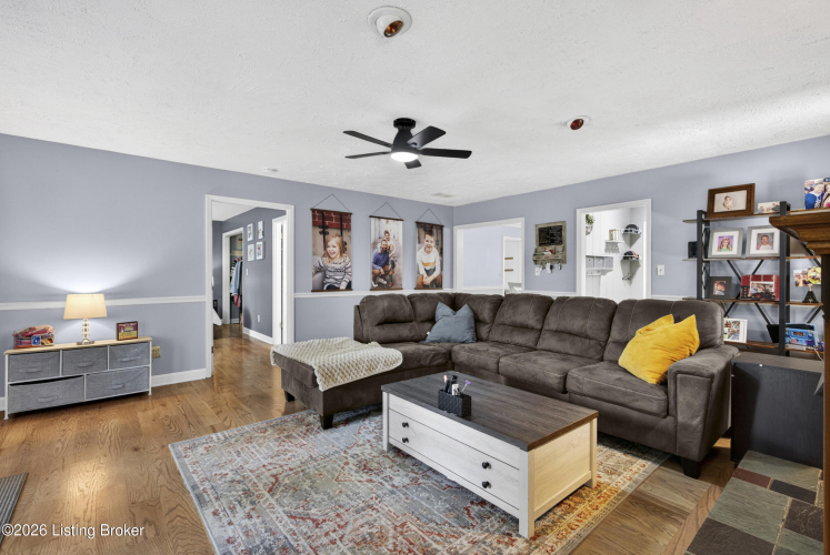 Listing Image 18