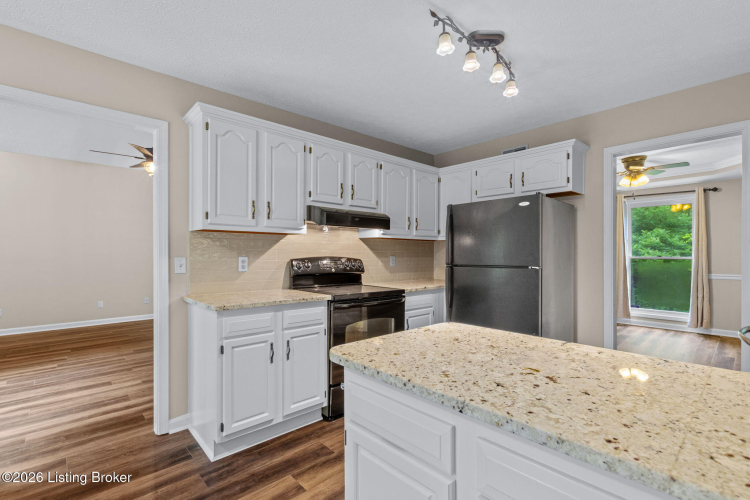 Listing Image 12