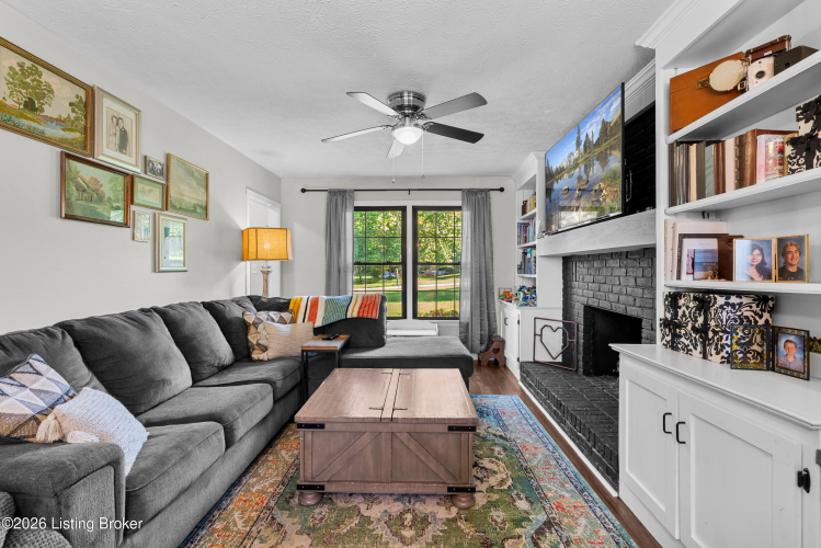 Listing Image 11