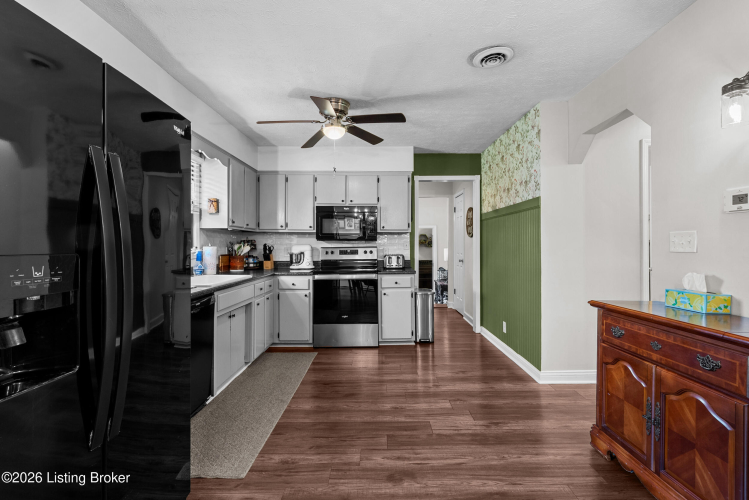 Listing Image 15